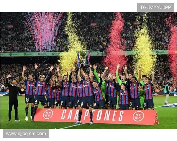 罗贝托与阿尔巴合影留念感慨共度岁月祝福未来一切顺利